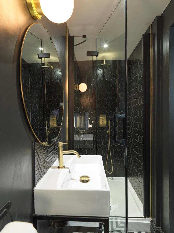 Hy Lytham St Anne'S Aparthotel Lytham St. Annes Eksteriør bilde Bathroom