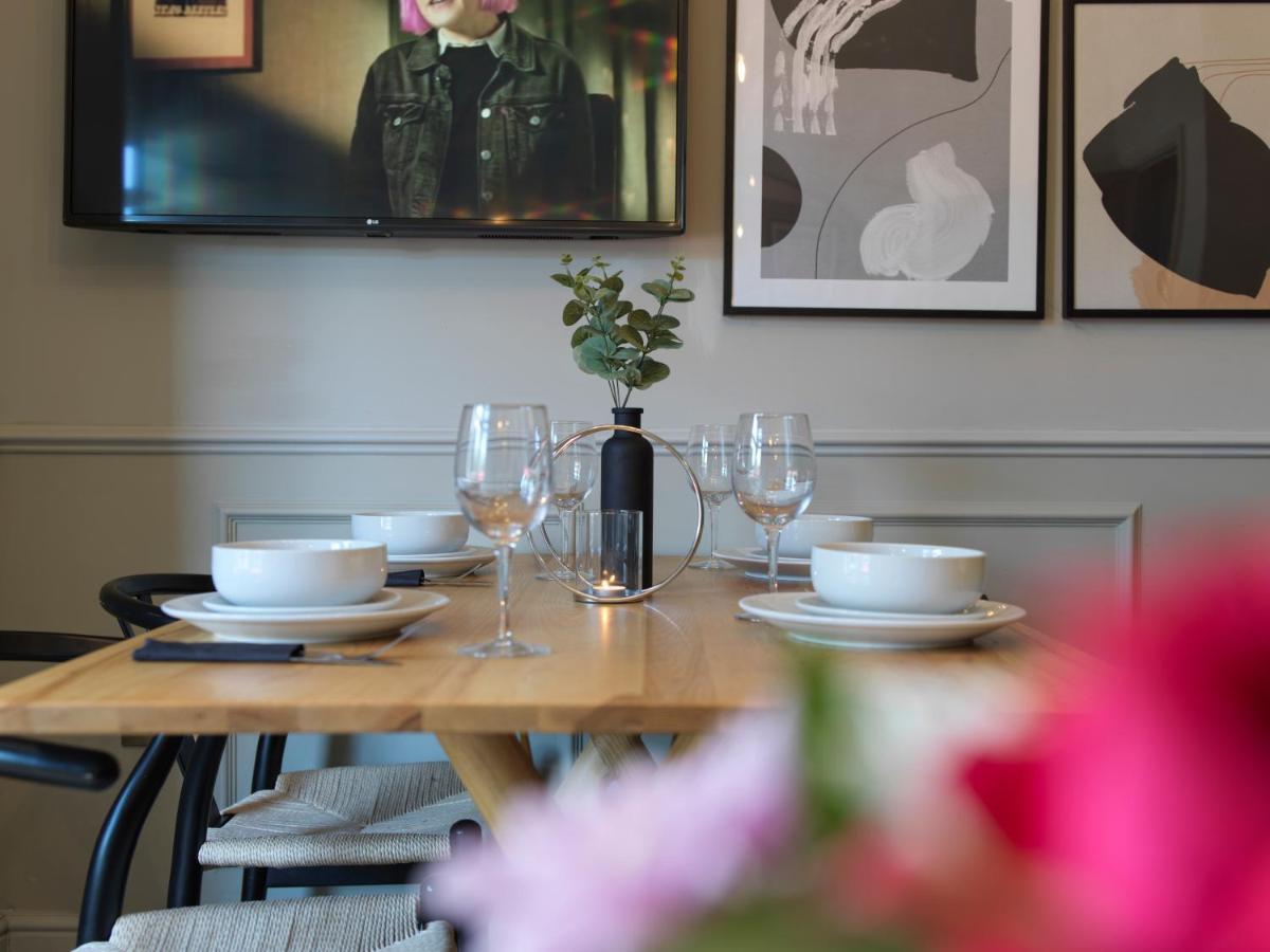 Hy Lytham St Anne'S Aparthotel Lytham St. Annes Eksteriør bilde The dining room at The Old Post Office