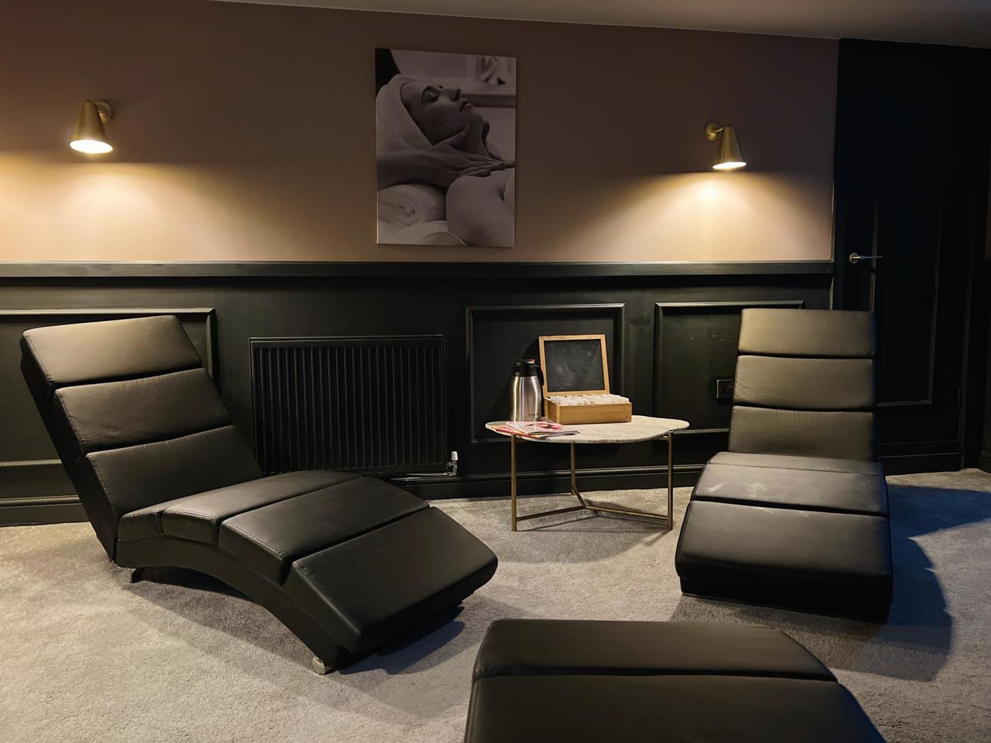 Hy Lytham St Anne'S Aparthotel Lytham St. Annes Eksteriør bilde A home theater