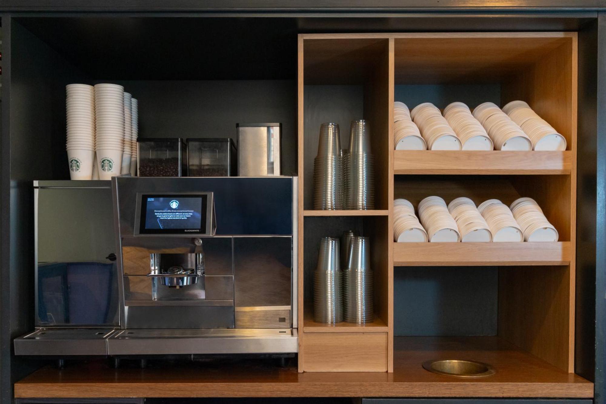 Hy Lytham St Anne'S Aparthotel Lytham St. Annes Eksteriør bilde A coffee machine